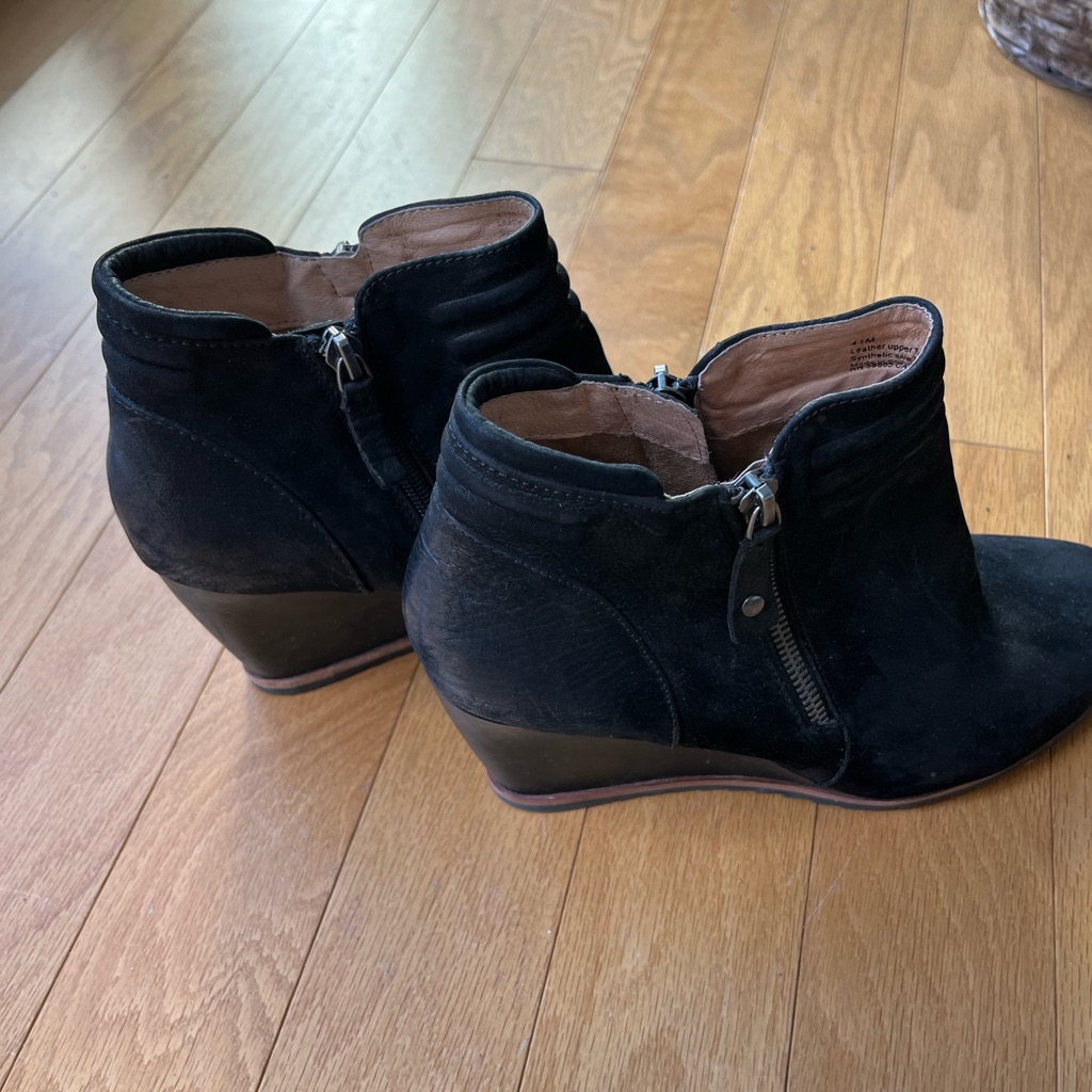 Biala Bootie